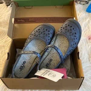 New JBU by JAMBU wildflower MJ shoes